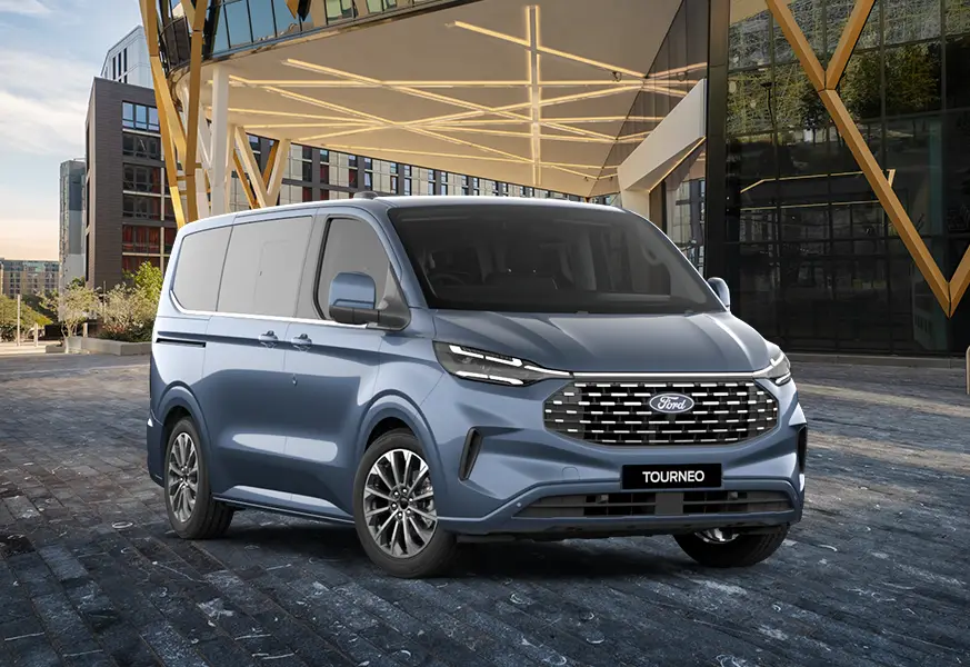Ford Tourneo Custom Titanium people mover